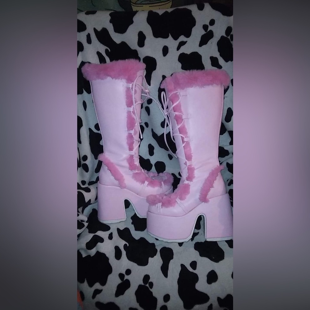 Demonia platform boots - Picture 3 of 3